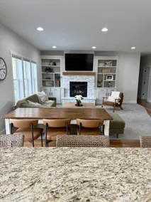 Spacious retreat for up to 18 guests! - Image 2