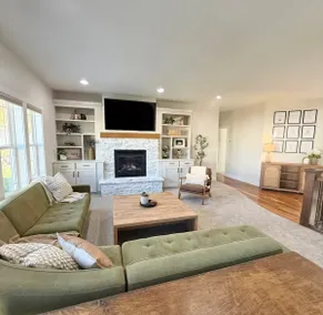 Spacious retreat for up to 18 guests! - Image 2