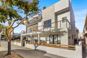 Coastal Beach Living at its Best in Seal Beach - Image 2