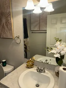 Cozy Minimalist 3BR City Home Free Parking & Wi-Fi - Image 5