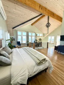 New Bedford Coastal Retreat Sleeps 11 | 4BR/3BA - Image 2