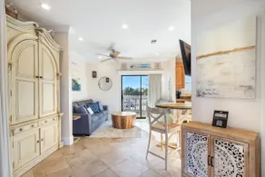 1 bed Beach Pools Waterfront Boating Palmaway - Image 5
