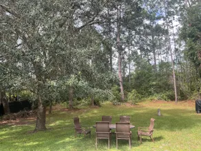 Lovely home in quiet neighborhood. Sleeps 8. - Image 3