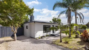 Coastal Retreat on Hazel - Lakes Entrance Getaway - Image 5
