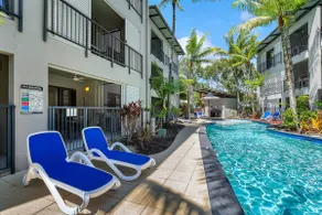 Poolside Dreams - Dual Key Near Beach & Dining - Image 2