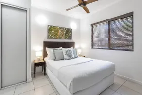 Poolside Dreams - Dual Key Near Beach & Dining - Image 4