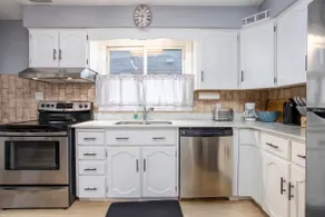 Comfortable and affordable 3 bedroom unit! - Image 4