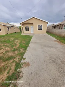 Phoenix gated community - Image 2