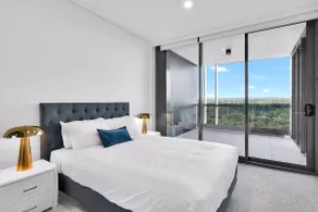 Stunning Wyndel Macquarie Apartment - Image 3
