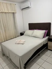 Ground Floor Apartment Near Shopping/Courthouse/Universities - Image 3