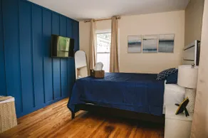 Cozy 3BR ! Pet-friendly haven. Book now! - Image 3