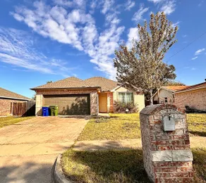 Home near Downtown Fort Worth - Image 2