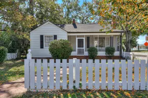 Modern Cottage ~ Newly Renovated - Image 4