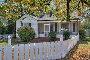 Modern Cottage ~ Newly Renovated - Image 5