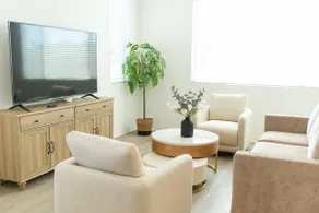 Cozy and spacious family stay - Image 5