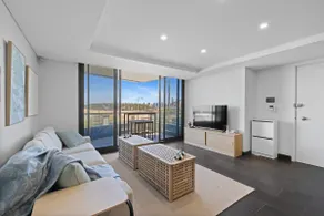 Oceanfront Maroubra 2 Bedroom Apt with Parking - Image 2