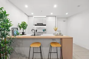 Luxury Apartment Living in the heart of Sydney - Image 5
