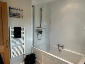 Contemporary Townhouse with Parking - Image 4
