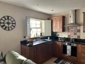 Contemporary Townhouse with Parking - Image 3