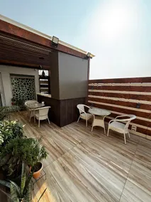 Harlowe - Image 3