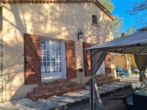 Les Ribas villa groupe, de 4 a 14 personnes, maison familiale, séjour nature, calme, Provence, Plaine des Maures, proche mer, Verdon, randonnée, terrain arboré, jeux enfants, pétanque, ping-pong, cuisine équipée, grande capacité, vacances en groupe - Image 4