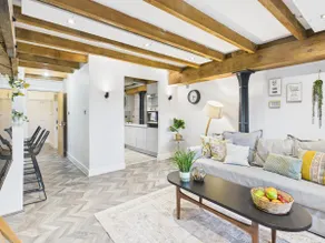 3 Bedroom Duplex 1 Min to ExCeL London Royal Docks - Image 4