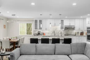 Modern Lux Redmond | 5 Bedrooms, Sleeps 16 | - Image 5