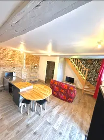 Small cottage close to shops. - Image 3