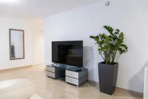 Luxurious 6.5-room apartment in the city center - Image 3