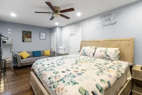 OakPark Gem. Family-Friendly Getaway near Downtown - Image 5