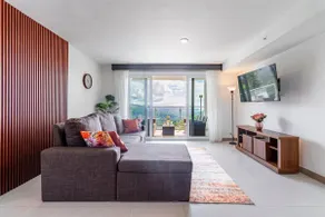 Apt with ocean view, private terrace, common pool - Image 2
