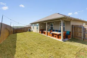 Modern, Spacious Home| 4BR | Near Airport & Tesla - Image 2