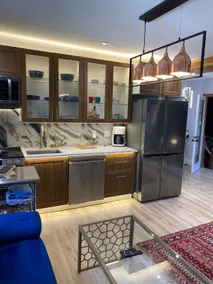 Bright Modern Upstairs Suite | Newly Renovated - Image 5