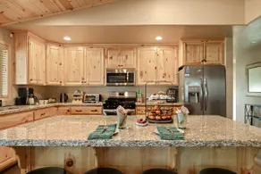 3BR Starlight Stargaze Haus - EV & Fireplace - Image 2