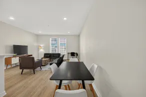 1 Bedroom 1 Bathroom, 2 Futon, with Pool & Gym 220 - Image 5