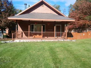 Perfect Little Cabin in a Small Quite Neighborhood - Image 2