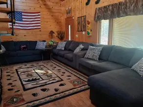 Perfect Little Cabin in a Small Quite Neighborhood - Image 5