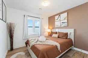 Casa Nova Niagara- New home with a chic and Style - Image 3