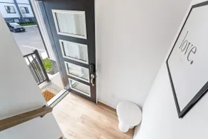 Casa Nova Niagara- New home with a chic and Style - Image 5