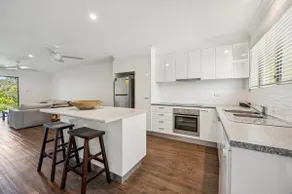 Moonee Stays - Bungalow 5 - Image 2