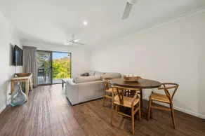 Moonee Stays - Bungalow 5 - Image 5