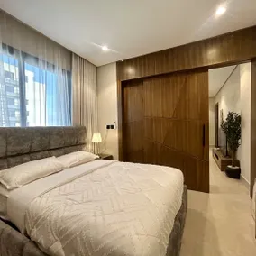 1BR | Stylish Saty w/ Queen Bed & Self-Entry - Image 2