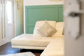 The Royal Stay at Queens Hill Sleeps 10 - Image 5