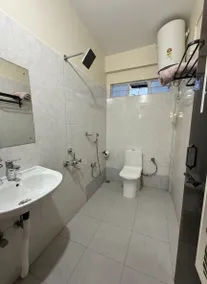 HoneyHive- Home away from Home - Image 5