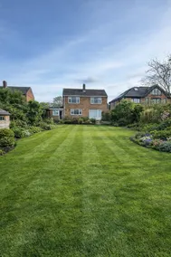 Spacious 3 BR in Hale, Driveway 5 Min Airport - Image 2