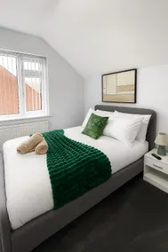 Spacious 3 BR in Hale, Driveway 5 Min Airport - Image 5