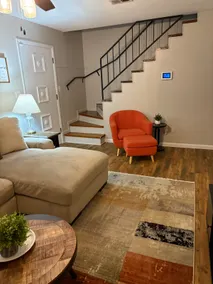 Private 4 Bedroom Side House - Image 2