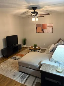 Private 4 Bedroom Side House - Image 3