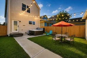 Modern Luxe Retreat | Hot Tub | Garage | Near DT - Image 4