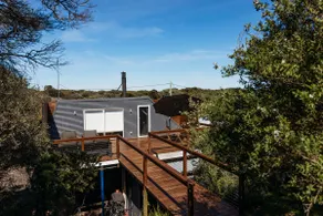 Bramble house; pet friendly, minutes to beach - Image 2